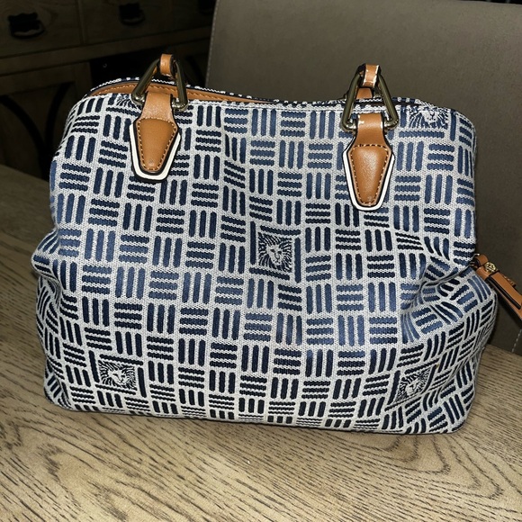 Anne Klein Geometric Logo Tote Bag with Cardholder - Picture 3 of 11